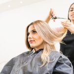 Скільки заробляє перукар в Україні у 2026 році
