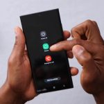 Завис телефон Samsung: чому це відбувається та як швидко все виправити