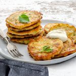 Деруни з кабачків: хрустка літня класика, яка затьмарить картопляні