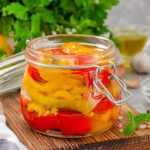 Маринований перець з часником швидкого приготування