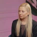 Антоніна Матвієнко — донька Ніни Матвієнко й художника Петра Гончара, співачка, яка вийшла на сцену в десять років і лише через двадцять стала окремим голосом, а не продовженням материного тембру.